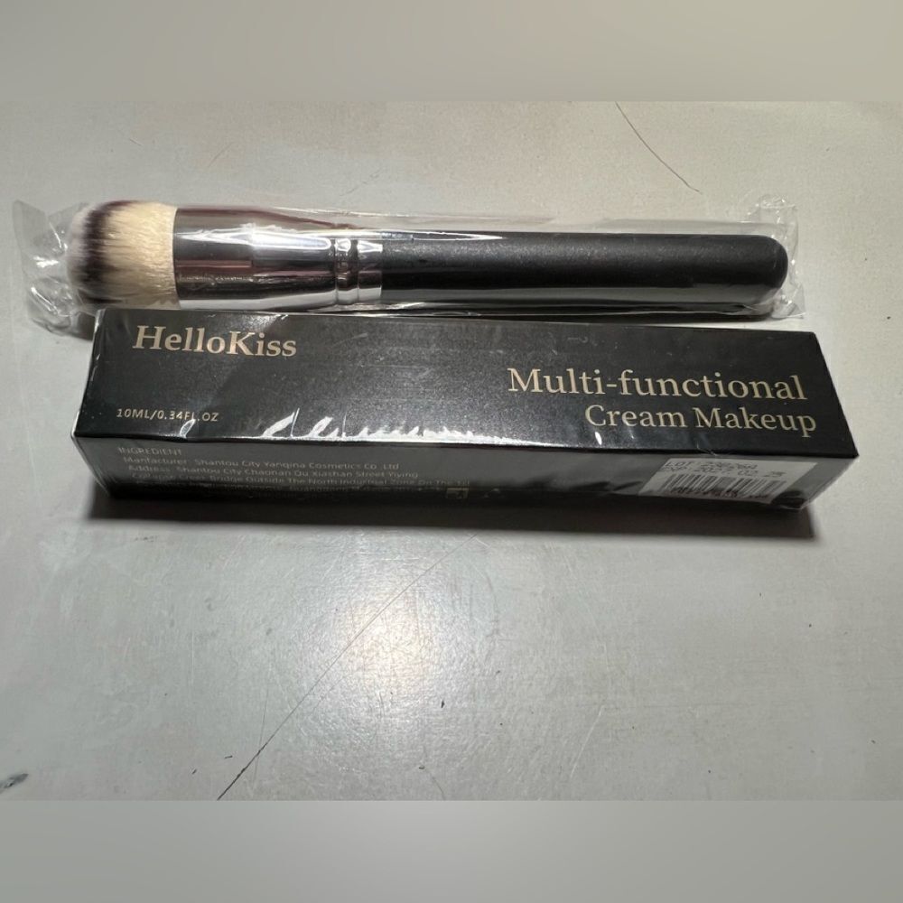 Hello Kiss Cream Makeup
